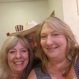 Meet your Posher, Gini